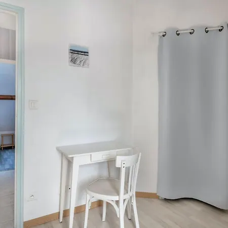 Maison Pour Six Personnes A بورنيشّيه