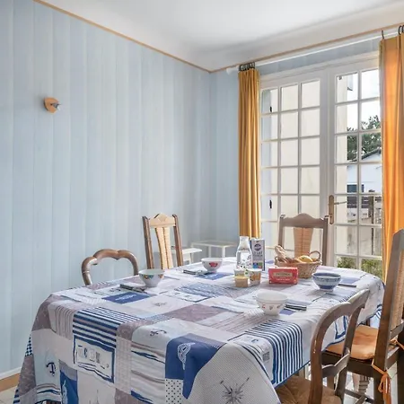 Maison Pour Six Personnes A