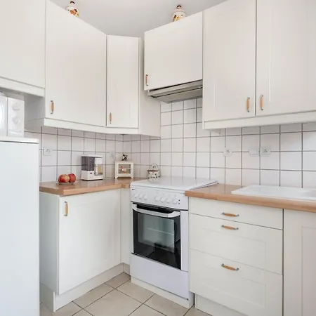 Maison Pour Six Personnes A *